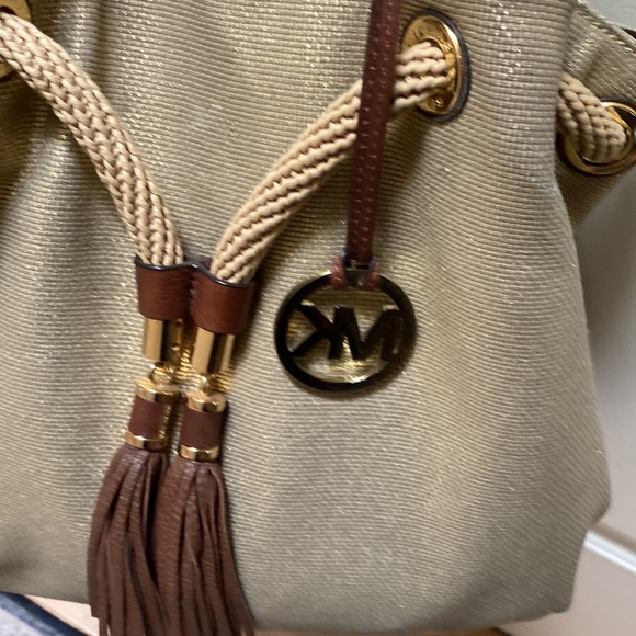 Michael Kors Bag Gold Color size 14x12x6 - Picture 13 of 13
